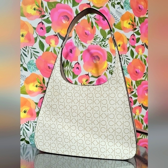 CALVIN KLEIN Audrey Hobo - Picture 2 of 7